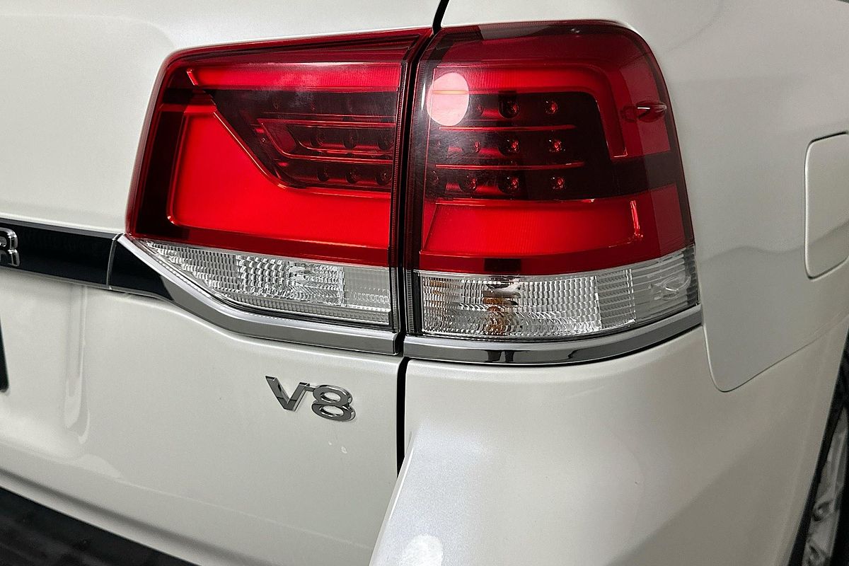 2017 Toyota LANDCRUISER SAHARA (4x4) VDJ200R MY16