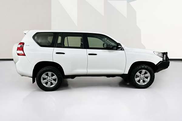 2017 Toyota LANDCRUISER GX GDJ150R