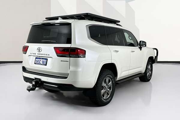 2022 Toyota LANDCRUISER LC300 SAHARA (4x4) FJA300R