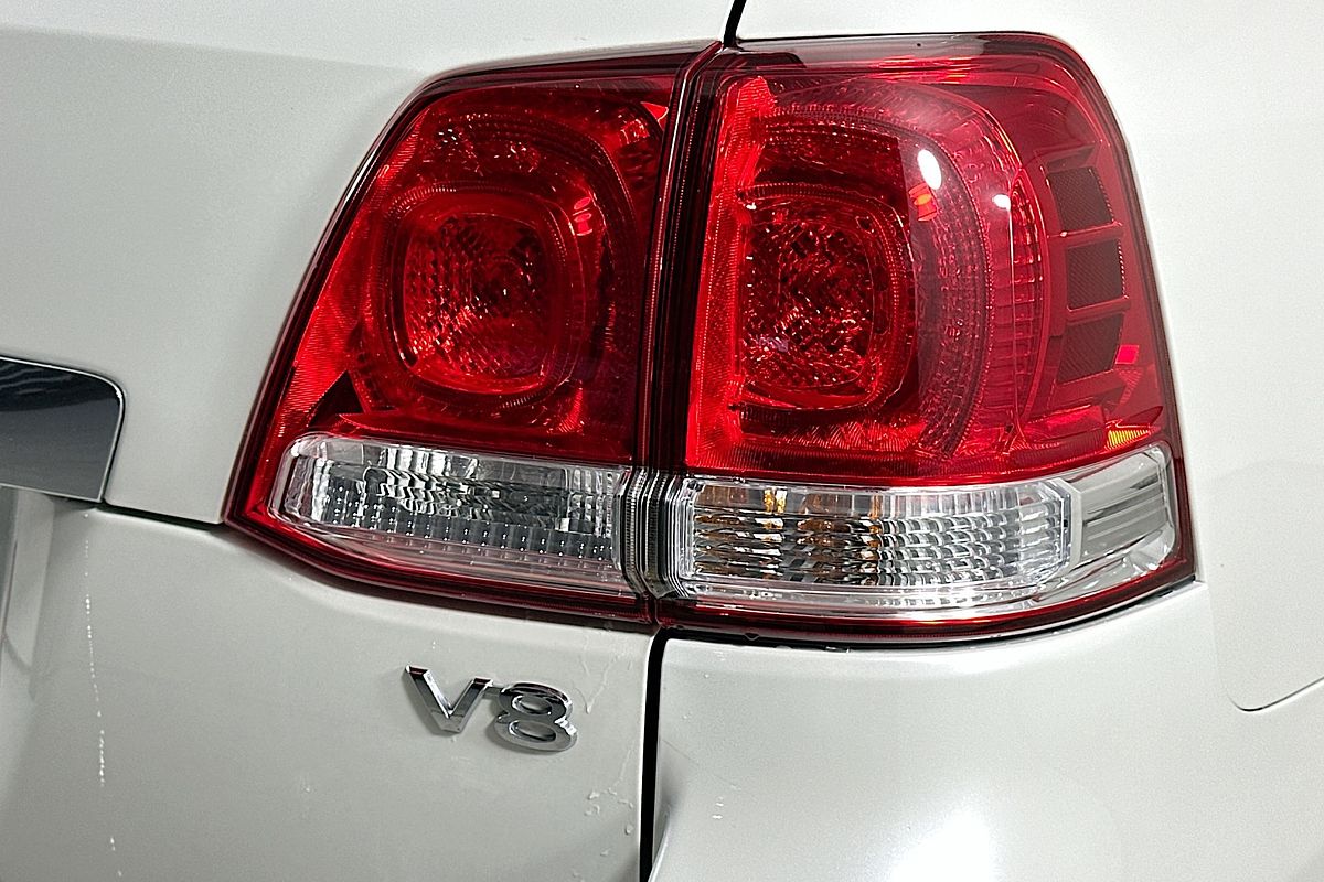 2011 Toyota LANDCRUISER SAHARA (4x4) VDJ200R 09 UPGRADE