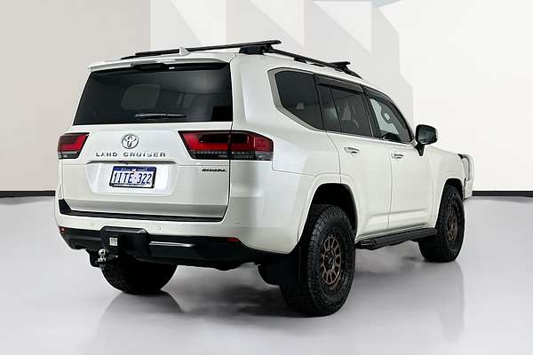 2022 Toyota LANDCRUISER LC300 SAHARA (4x4) FJA300R