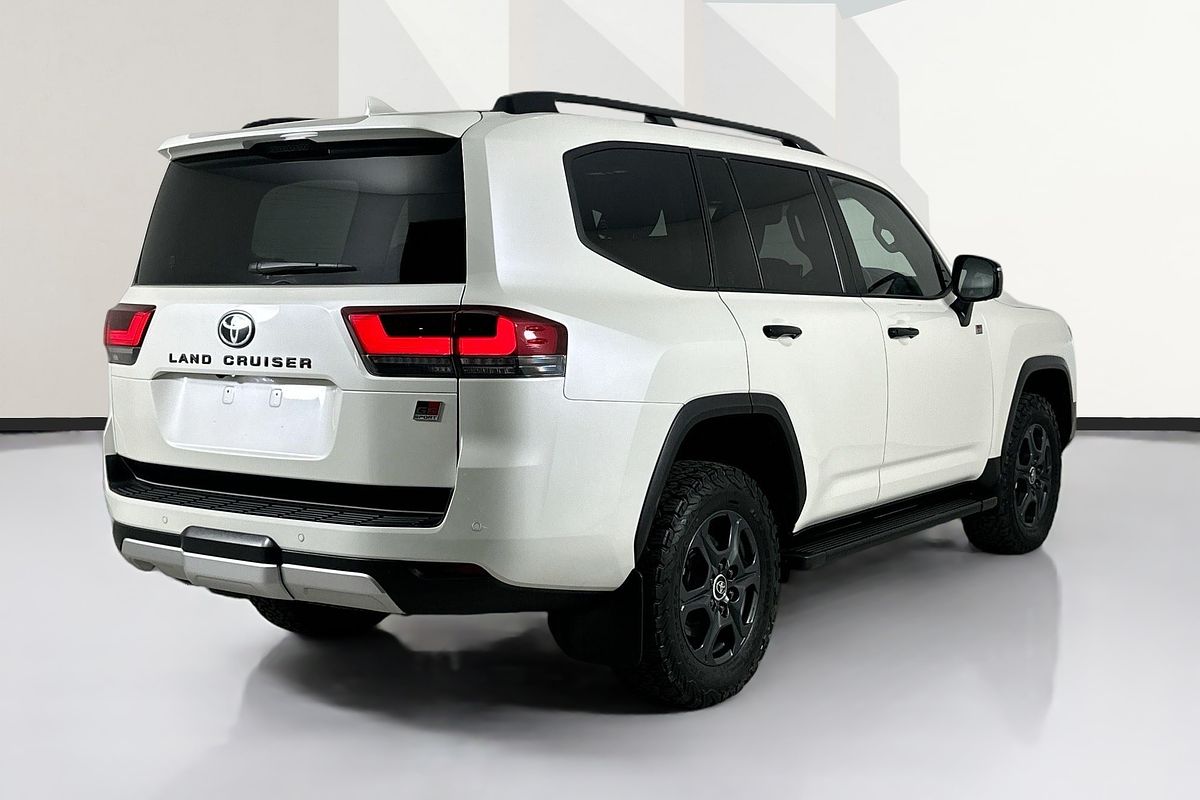 2023 Toyota LANDCRUISER LC300 GR-S (4x4) FJA300R