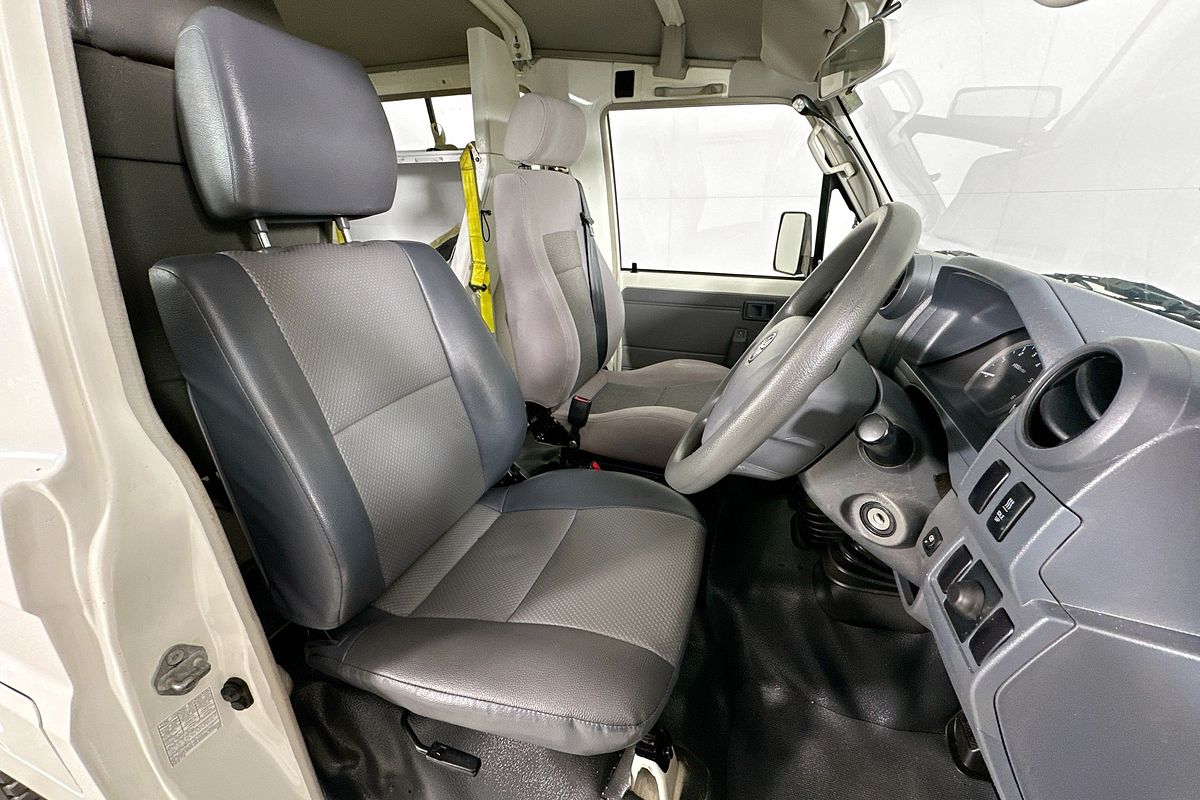 2016 Toyota Landcruiser WORKMATE (4x4) 3 SEAT VDJ78R MY12 UPDATE