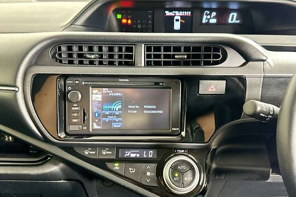 2016 Toyota PRIUS-C HYBRID NHP10R MY15