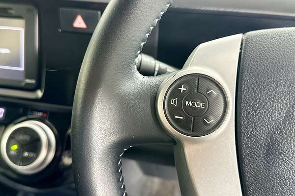 2016 Toyota PRIUS-C HYBRID NHP10R MY15