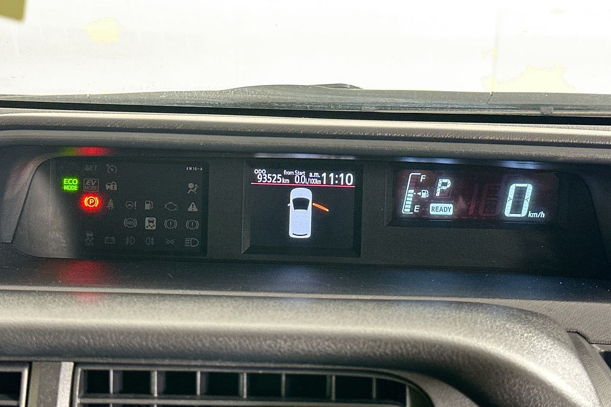 2016 Toyota PRIUS-C HYBRID NHP10R MY15