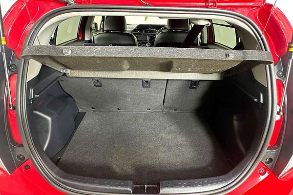 2016 Toyota PRIUS-C HYBRID NHP10R MY15