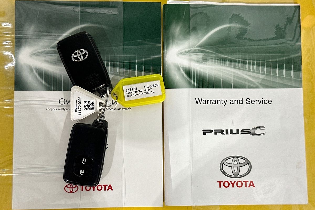 2016 Toyota PRIUS-C HYBRID NHP10R MY15