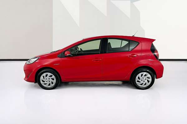 2019 Toyota Prius HYBRID NHP10R MY17