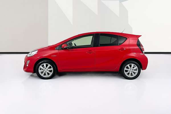 2016 Toyota PRIUS-C HYBRID NHP10R MY15