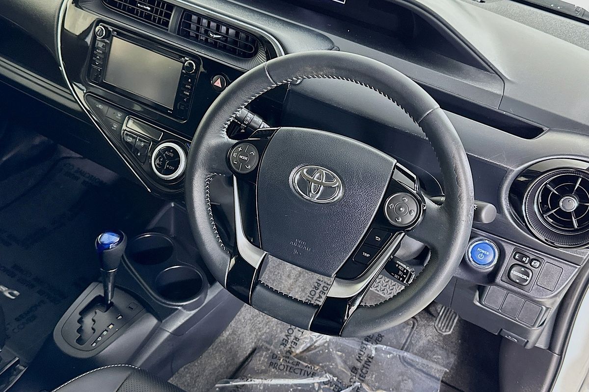 2018 Toyota Prius HYBRID NHP10R MY17