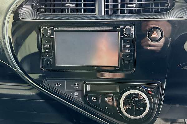 2018 Toyota Prius HYBRID NHP10R MY17
