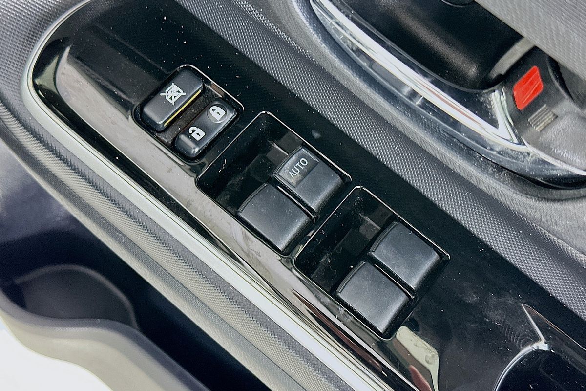 2018 Toyota Prius HYBRID NHP10R MY17
