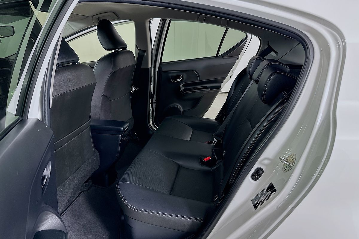 2018 Toyota Prius HYBRID NHP10R MY17
