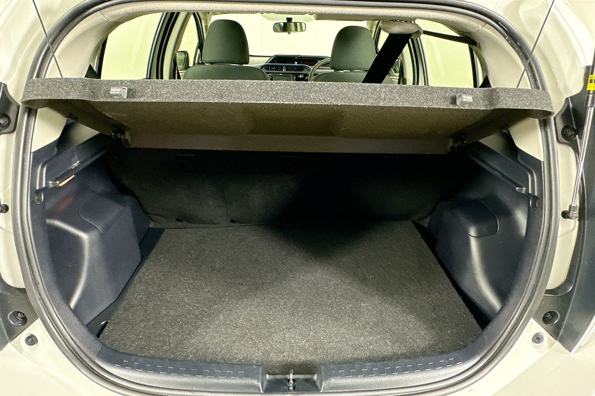 2016 Toyota Prius HYBRID NHP10R MY15