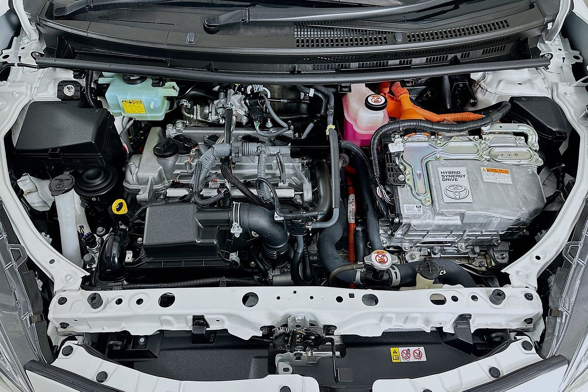 2018 Toyota Prius HYBRID NHP10R MY17