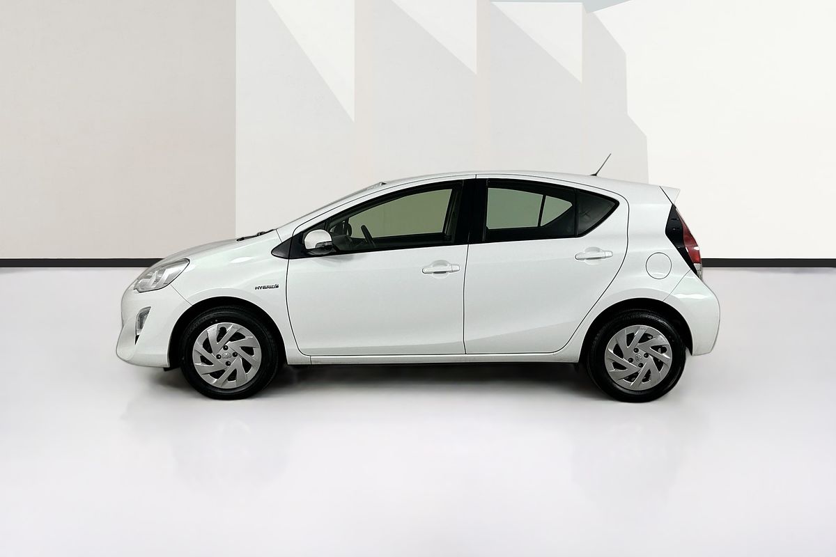 2016 Toyota Prius HYBRID NHP10R MY15
