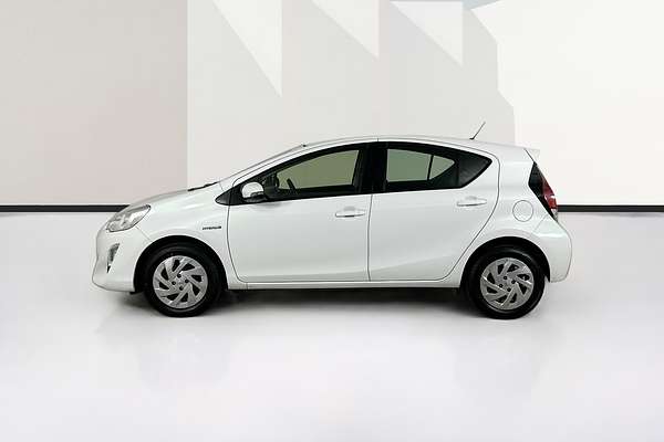 2016 Toyota Prius HYBRID NHP10R MY15