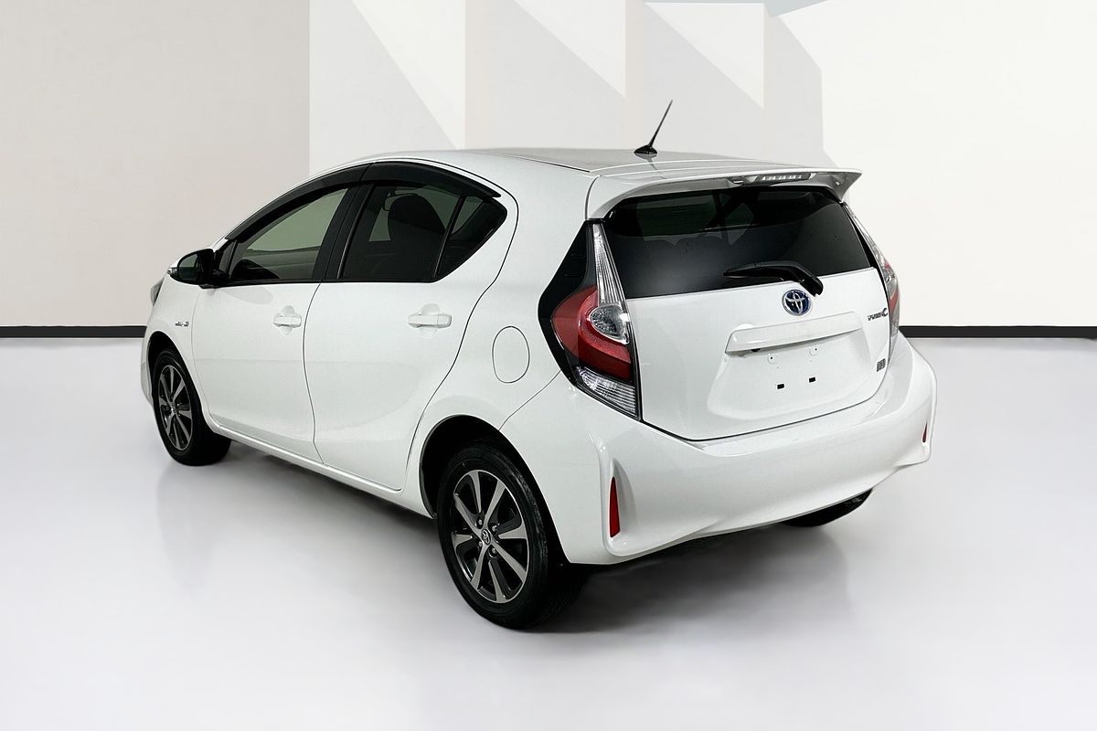 2018 Toyota Prius HYBRID NHP10R MY17