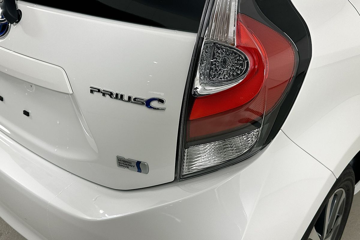 2018 Toyota Prius HYBRID NHP10R MY17