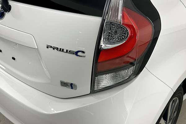 2018 Toyota Prius HYBRID NHP10R MY17
