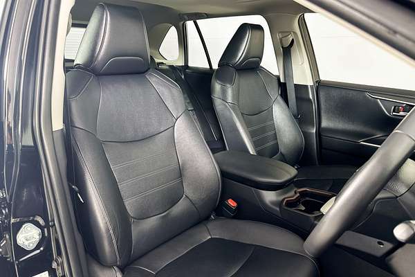 2021 Toyota RAV4 CRUISER (2WD) HYBRID AXAH52R