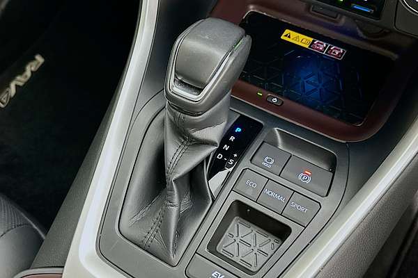 2024 Toyota RAV4 CRUISER (2WD) HYBRID AXAH52R