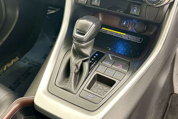 2021 Toyota RAV4 CRUISER (2WD) HYBRID AXAH52R