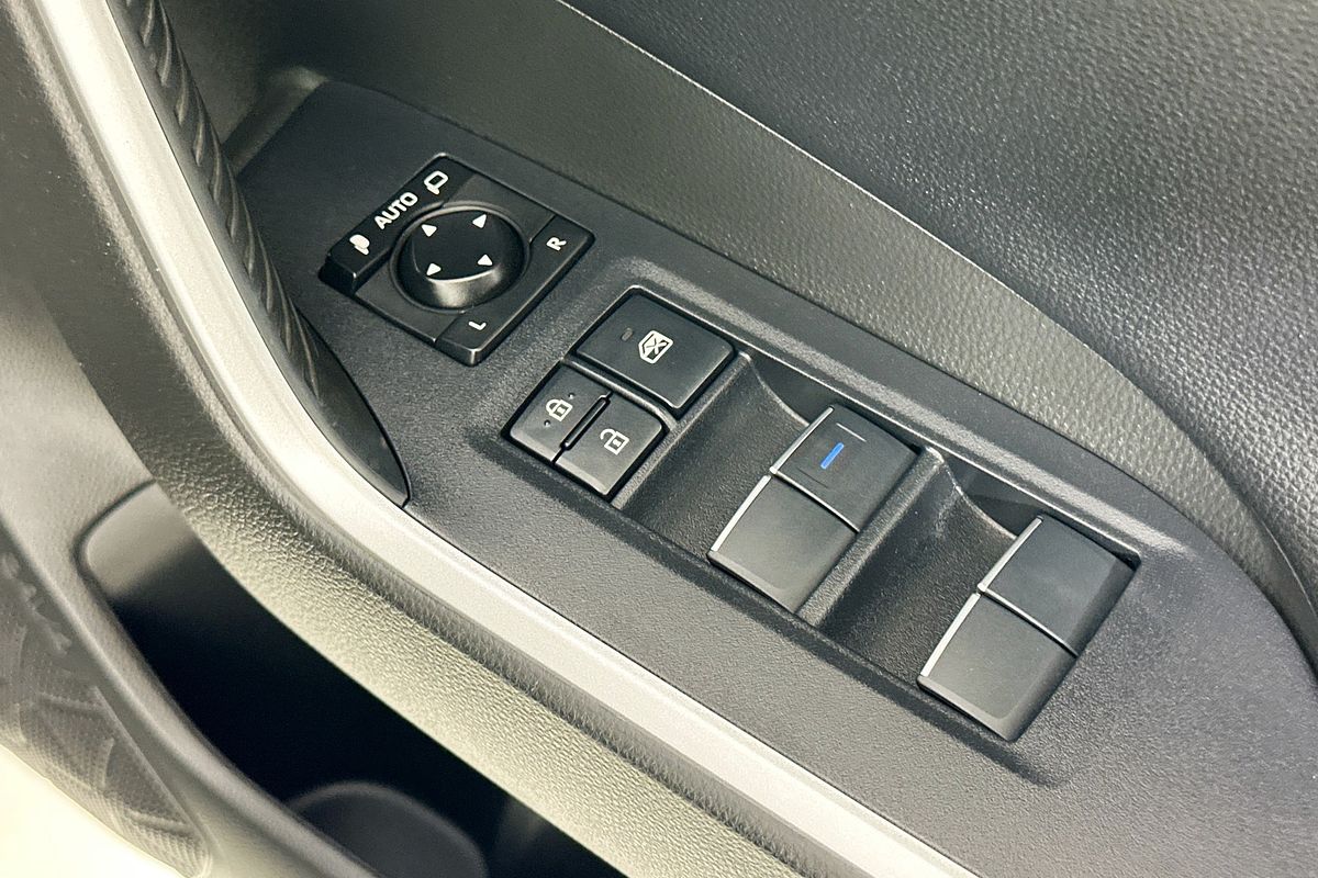 2021 Toyota RAV4 CRUISER (2WD) HYBRID AXAH52R