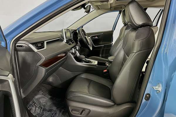 2022 Toyota RAV4 CRUISER (2WD) HYBRID AXAH52R