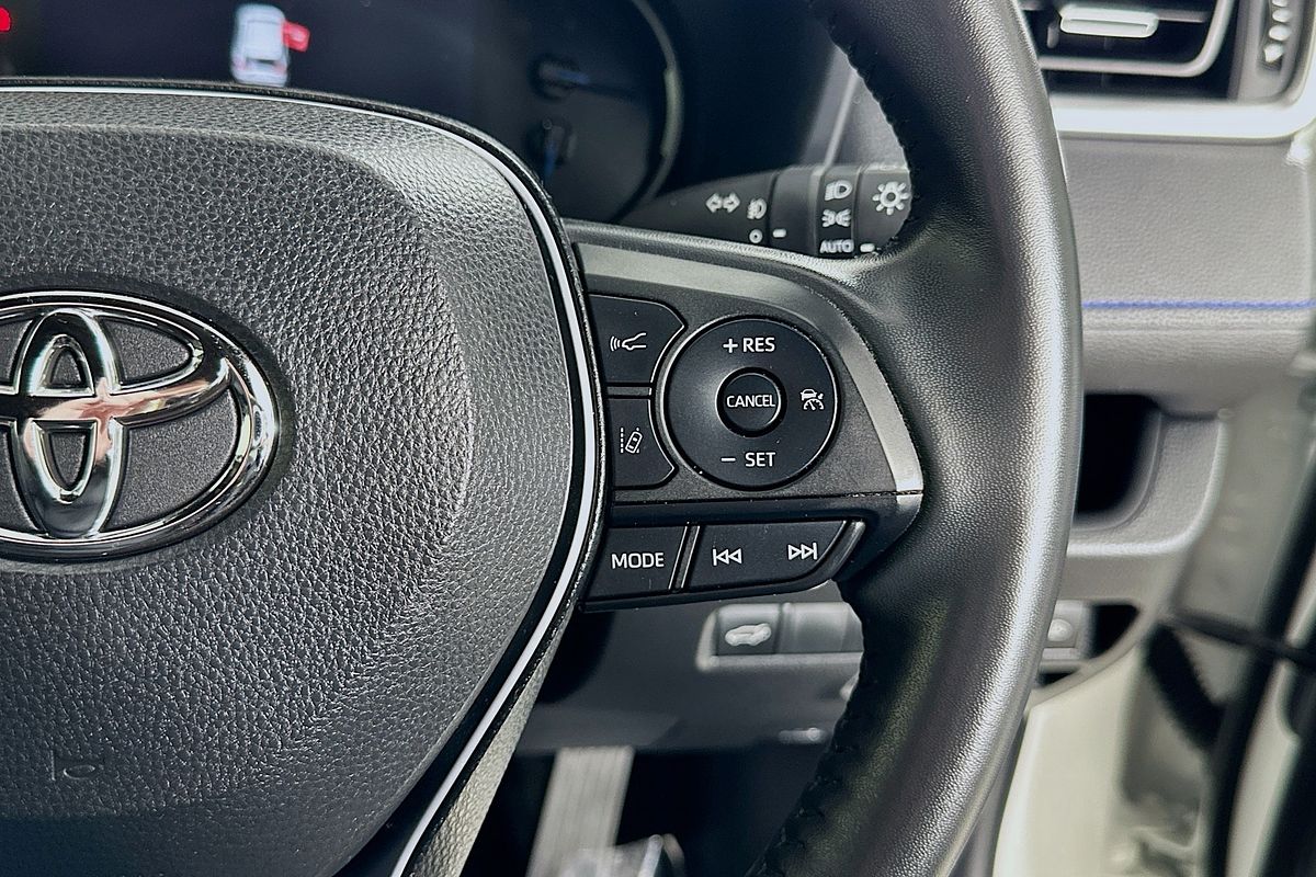 2022 Toyota RAV4 XSE (2WD) HYBRID PREMIUM PAINT AXAH52R