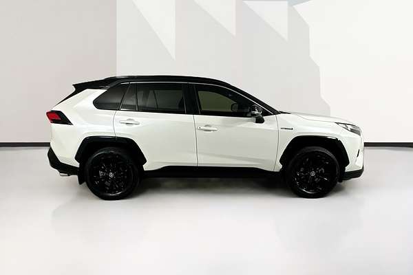 2022 Toyota RAV4 XSE (AWD) HYBRID PREMIUM PAINT AXAH54R
