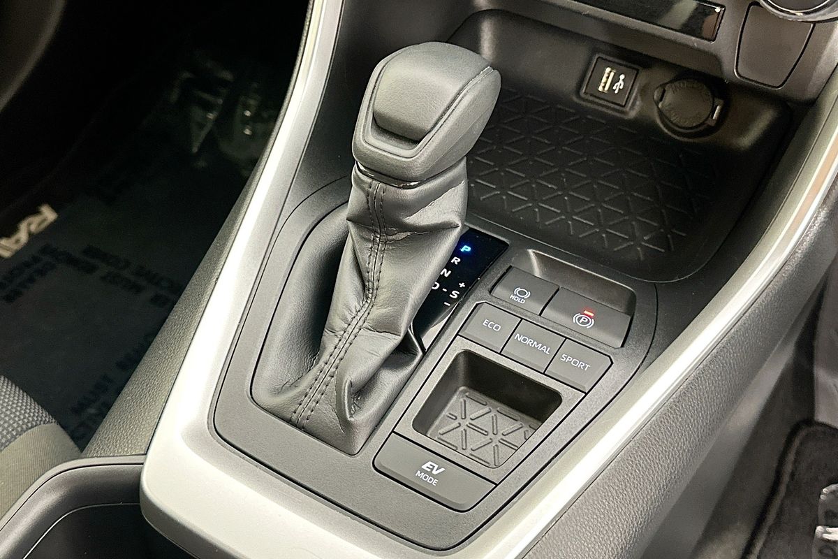 2024 Toyota RAV4 GX (2WD) HYBRID AXAH52R