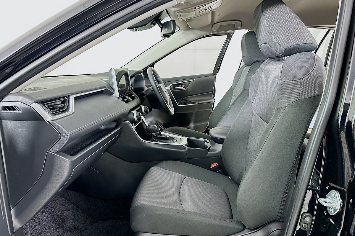 2024 Toyota RAV4 GXL AXAH52R