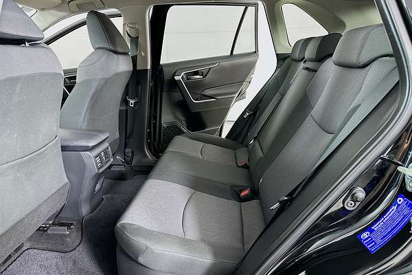 2024 Toyota RAV4 GXL AXAH52R