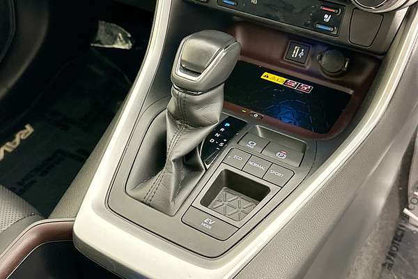 2024 Toyota RAV4 CRUISER (2WD) HYBRID AXAH52R
