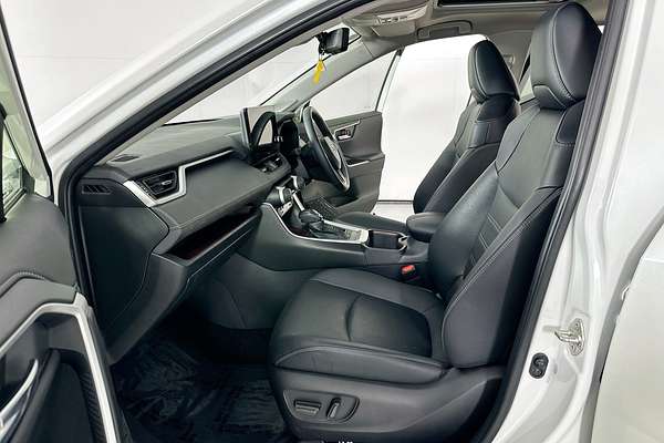 2024 Toyota RAV4 CRUISER (2WD) HYBRID AXAH52R