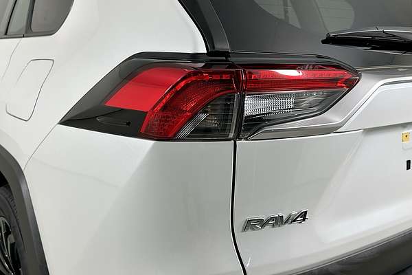 2024 Toyota RAV4 CRUISER (2WD) HYBRID AXAH52R