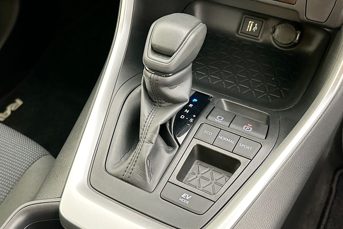 2024 Toyota RAV4 GX (2WD) HYBRID AXAH52R
