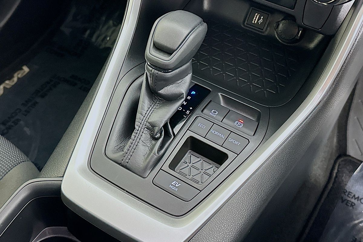 2024 Toyota RAV4 GX (2WD) HYBRID AXAH52R