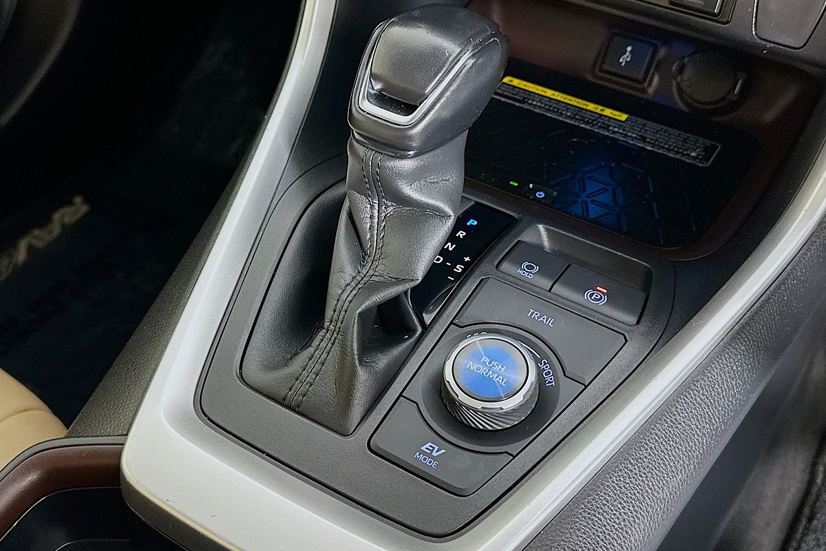 2020 Toyota RAV4 CRUISER (AWD) HYBRID AXAH54R