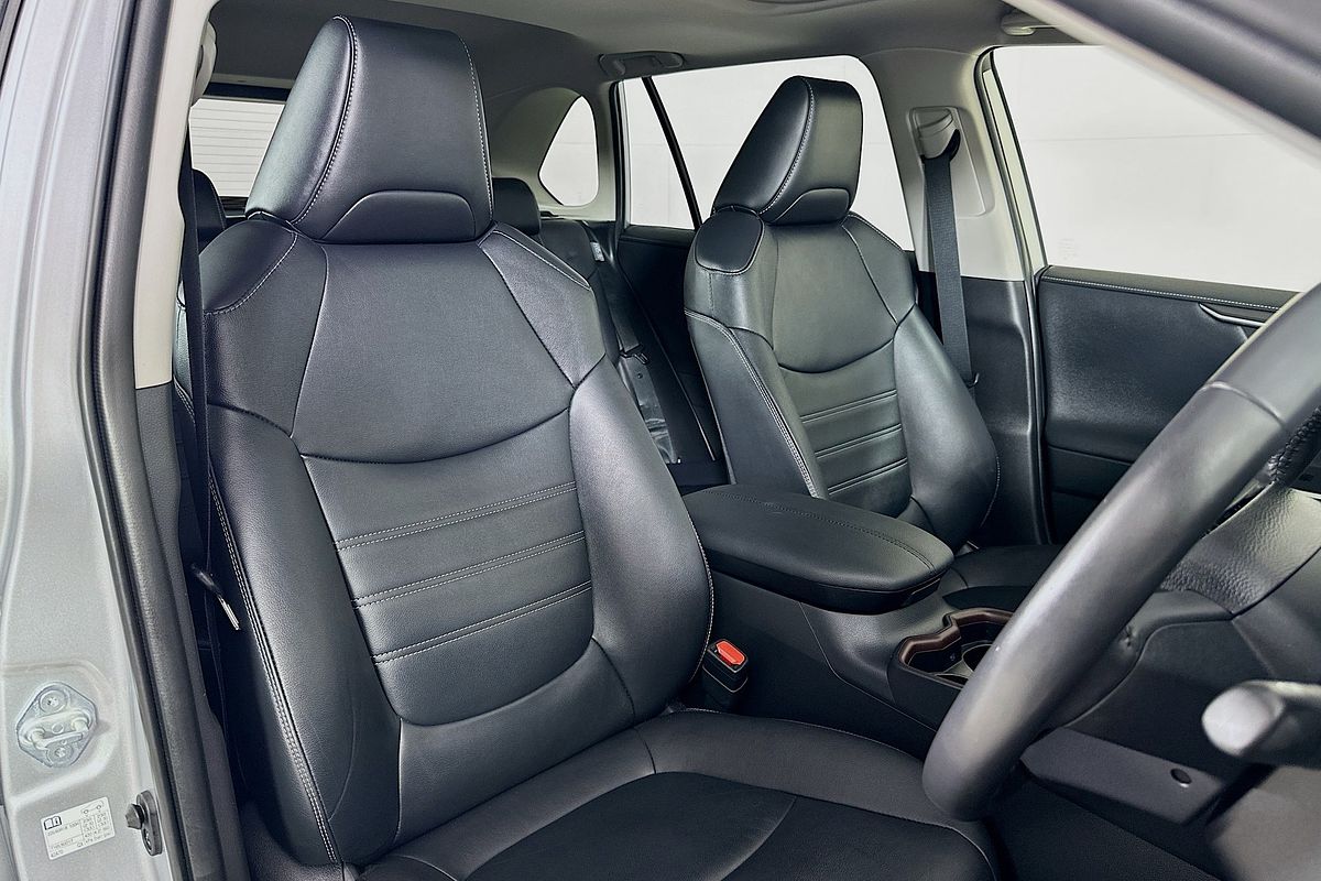 2020 Toyota RAV4 CRUISER (2WD) HYBRID AXAH52R