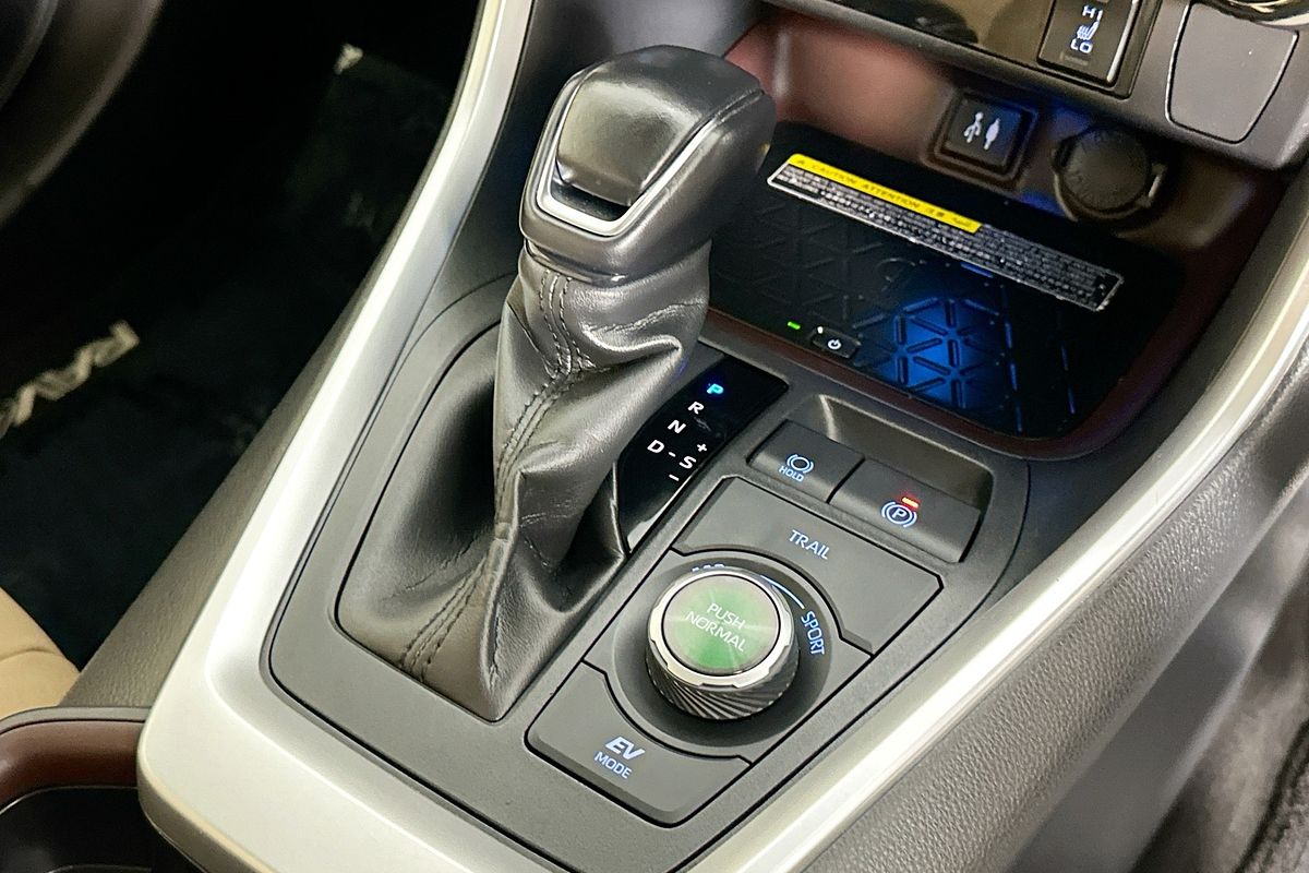 2019 Toyota RAV4 CRUISER (AWD) HYBRID AXAH54R