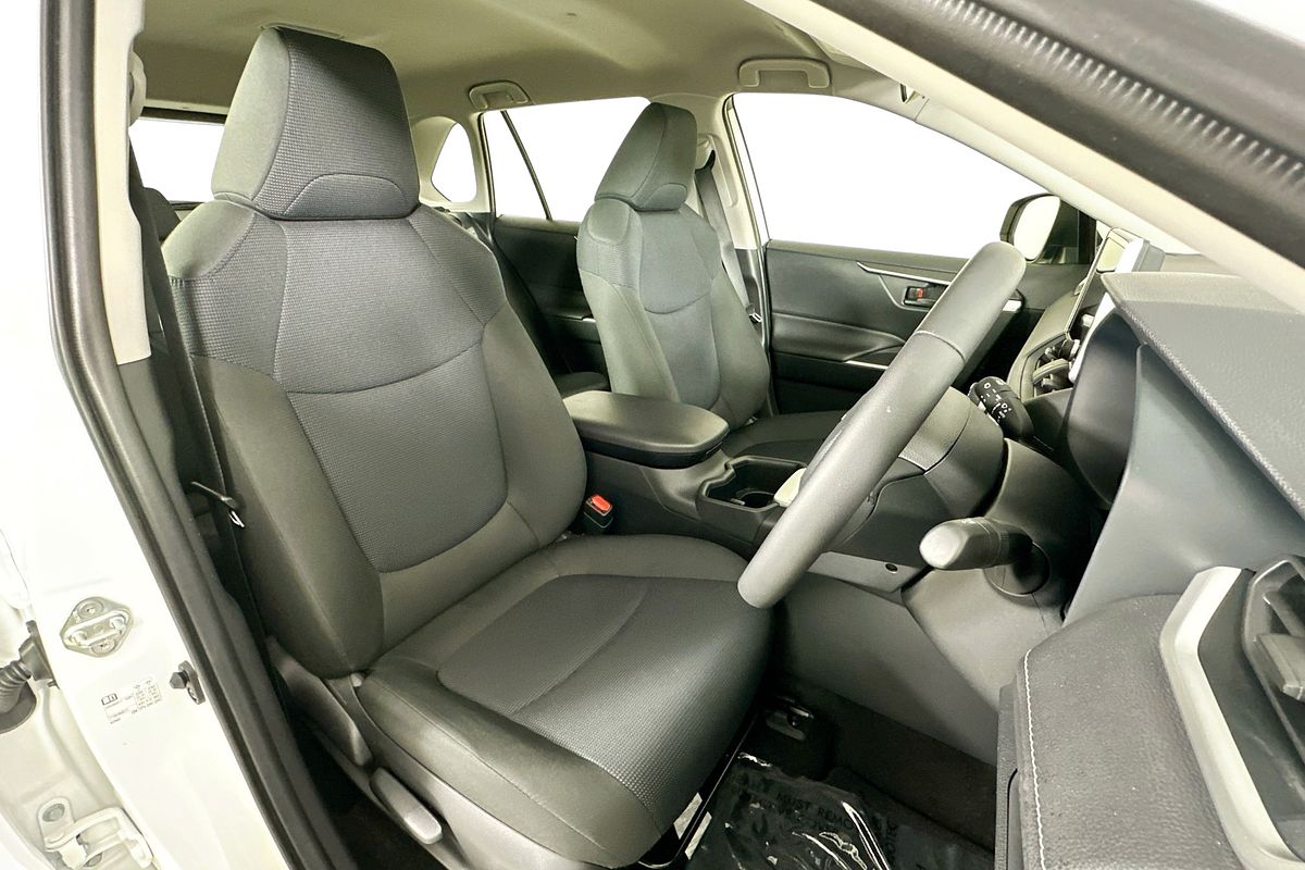 2025 Toyota RAV4 GX (2WD) HYBRID AXAH52R