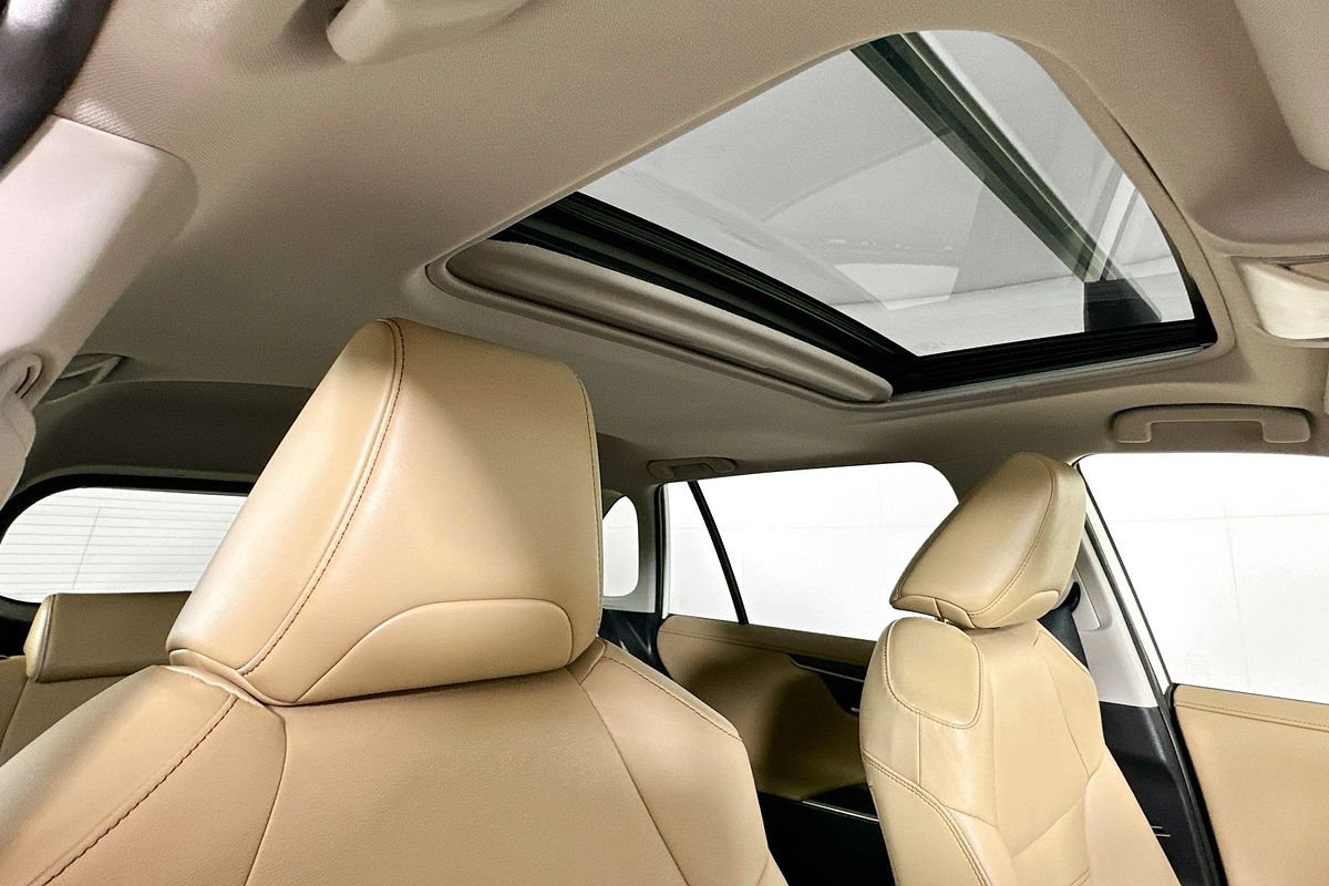 2019 Toyota RAV4 CRUISER (2WD) HYBRID AXAH52R