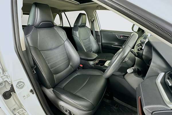 2022 Toyota RAV4 CRUISER (2WD) HYBRID AXAH52R