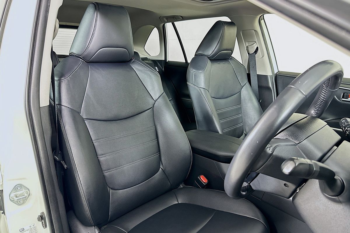 2020 Toyota RAV4 CRUISER (2WD) HYBRID AXAH52R