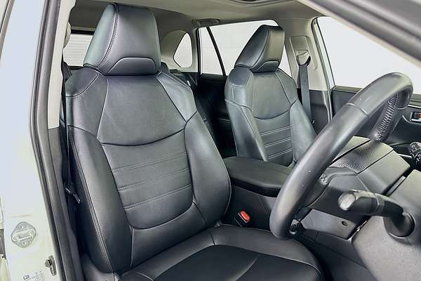 2020 Toyota RAV4 CRUISER (2WD) HYBRID AXAH52R