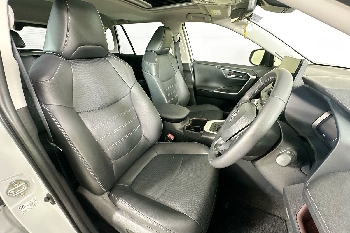 2025 Toyota RAV4 CRUISER (2WD) HYBRID AXAH52R