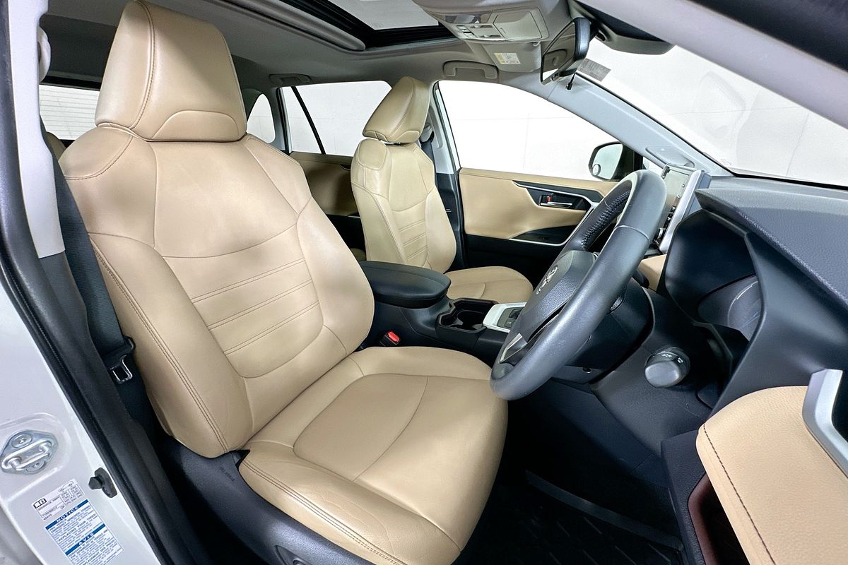 2019 Toyota RAV4 CRUISER (2WD) HYBRID AXAH52R